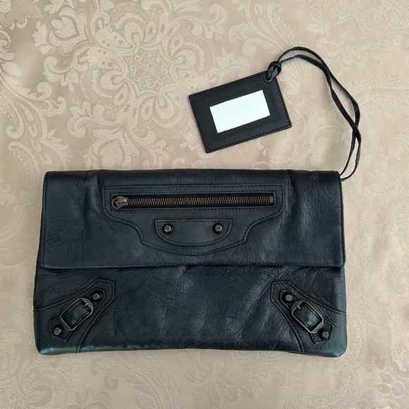BALENCIAGA Black Lambskin Leather Envelope Clutch Bag 224915 - Picture 4 of 11